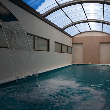 Valis Resort Hotel โวโลส ภายนอก รูปภาพ The indoor pool