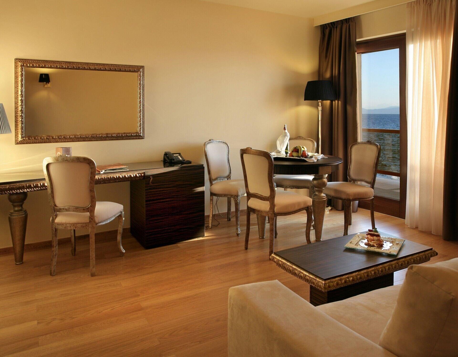 Valis Resort Hotel โวโลส ภายนอก รูปภาพ Suite