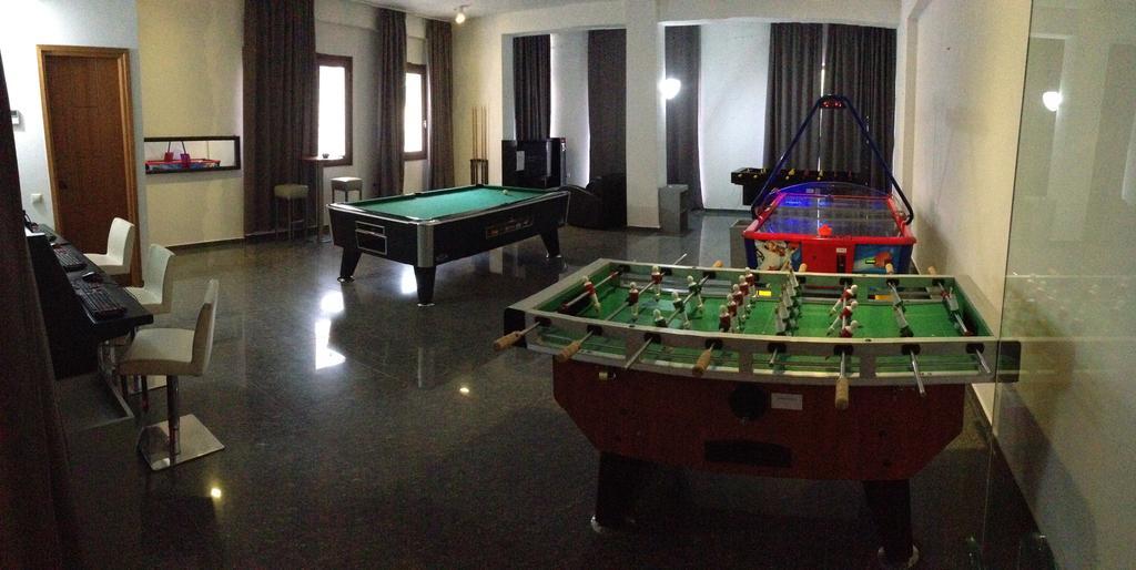 Valis Resort Hotel โวโลส ภายนอก รูปภาพ Games room