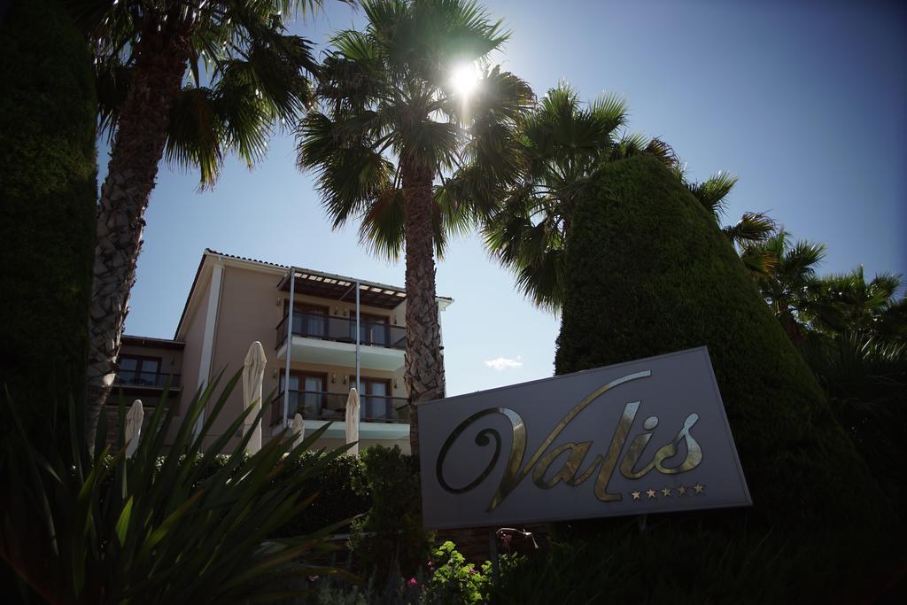 Valis Resort Hotel โวโลส ภายนอก รูปภาพ The sign of the Miss Europe Continental Pageant